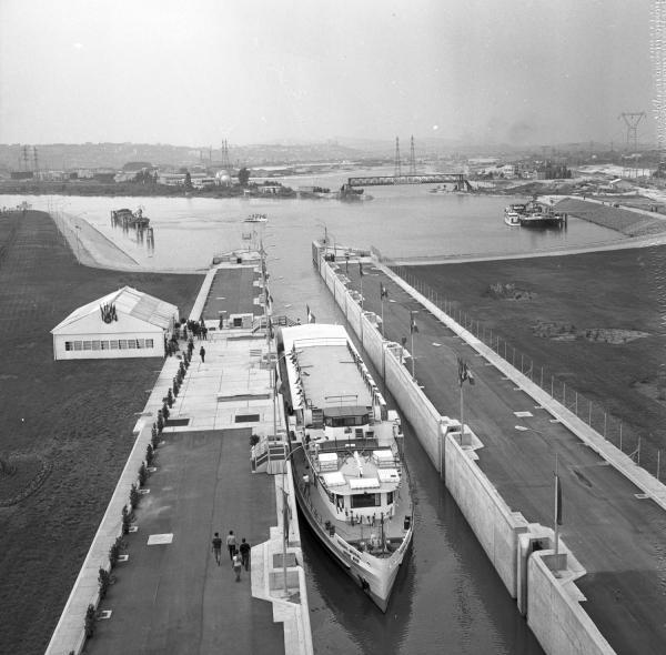 Inauguration du barrage de Pierre-Bénite (1967)